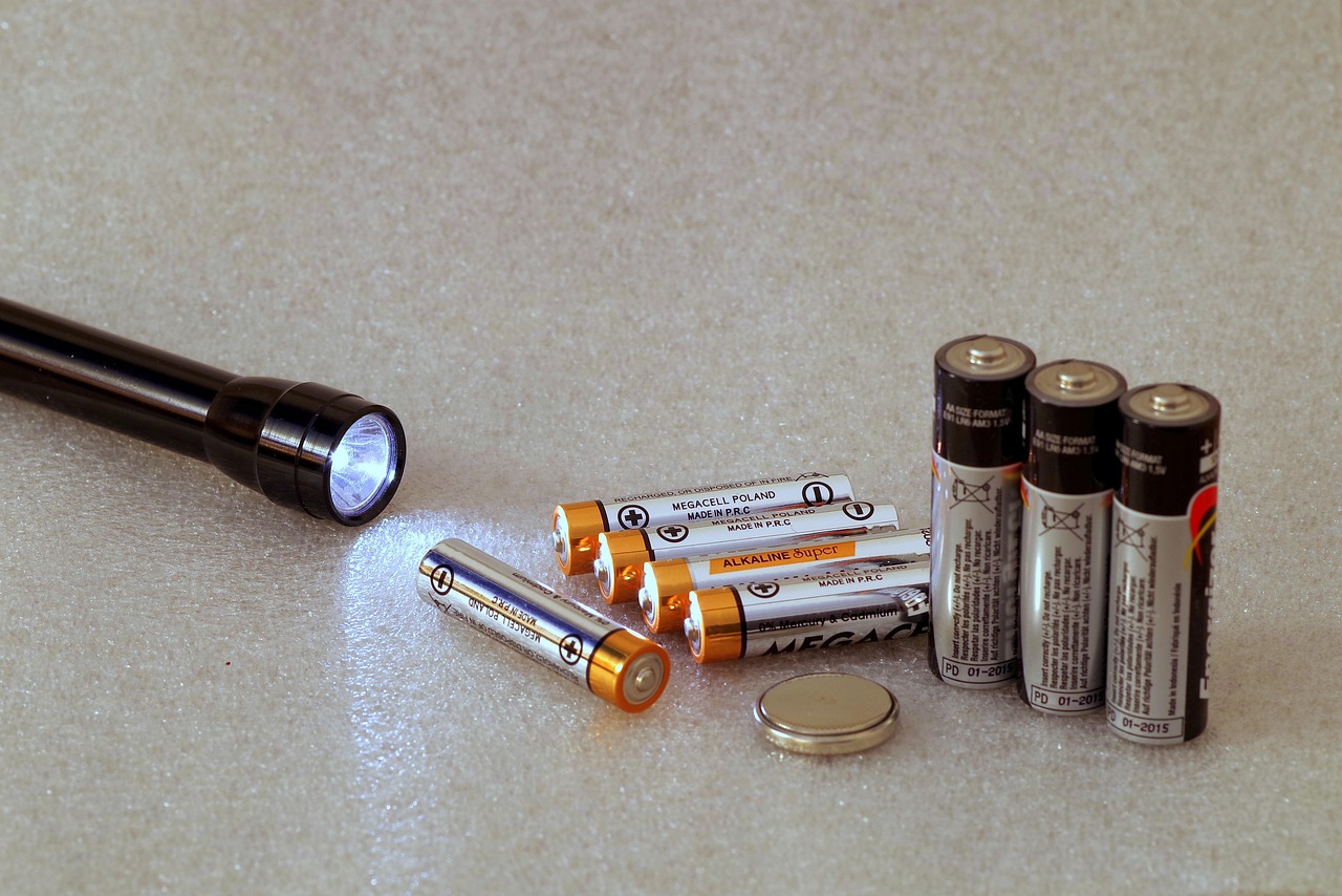 银钢新款上市，科技与精工艺术的完美融合
