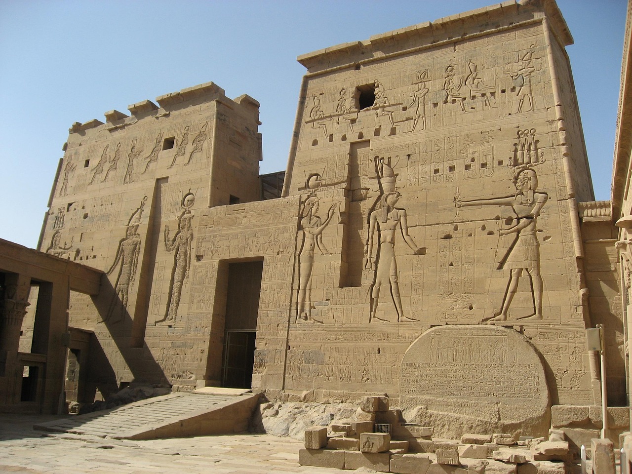 石峁项目揭示古代文明新篇章，最新进展带来震撼发现！